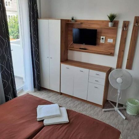 Fiesta Apartman 米什科尔茨 外观 照片