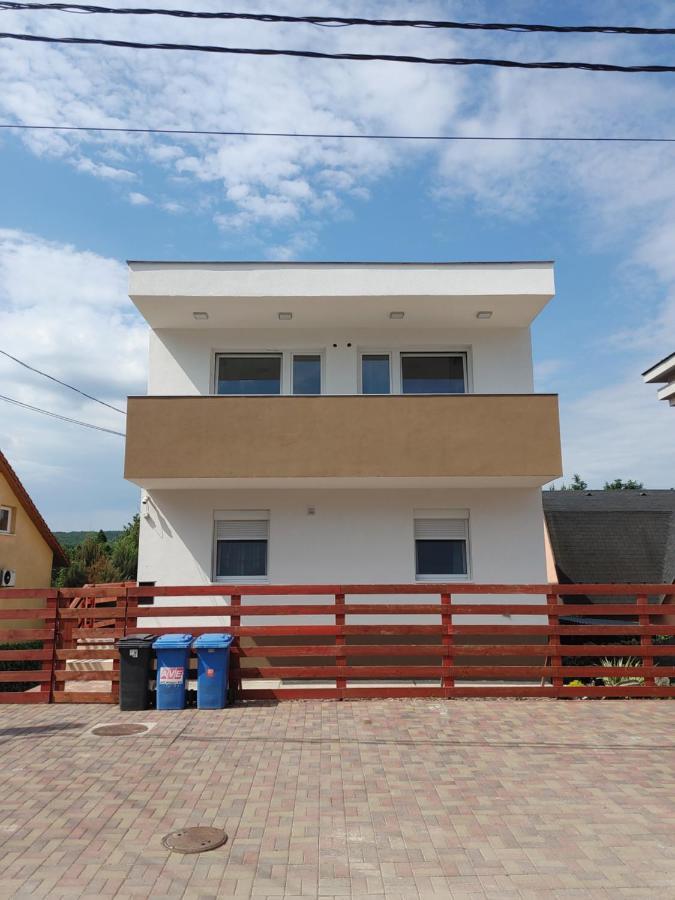 Fiesta Apartman 米什科尔茨 外观 照片
