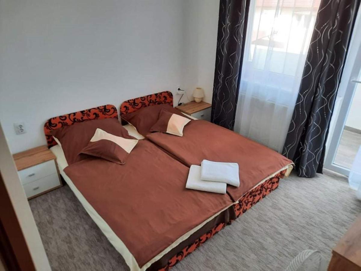 Fiesta Apartman 米什科尔茨 外观 照片